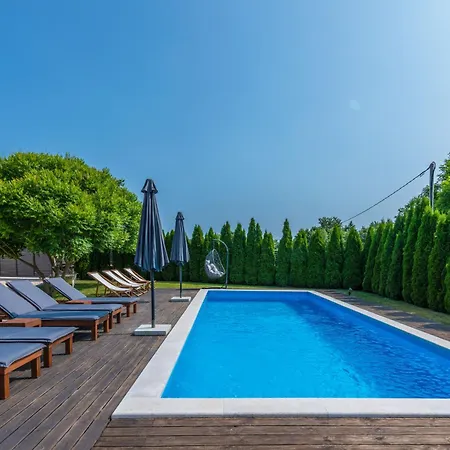 Lavanda Near Pazin, A Modern Pool In The Heart Of Istria * Pulici