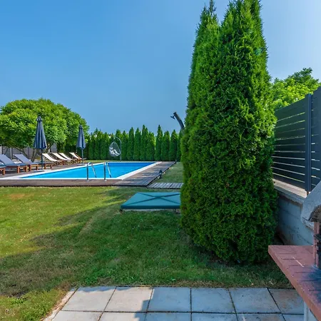 Lavanda Near Pazin, A Modern Pool In The Heart Of Istria *