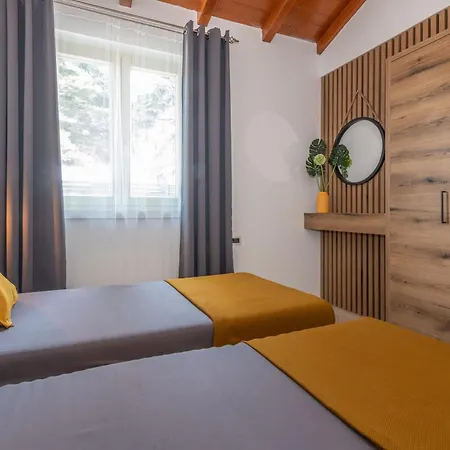 Lavanda Near Pazin, A Modern Pool In The Heart Of Istria * Pulici