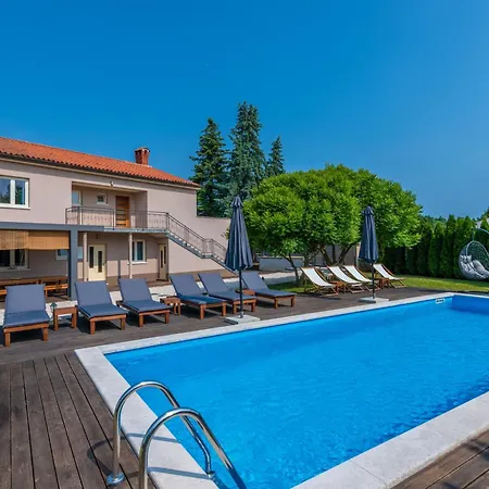 Lavanda Near Pazin, A Modern Pool In The Heart Of Istria Holiday home Pulici